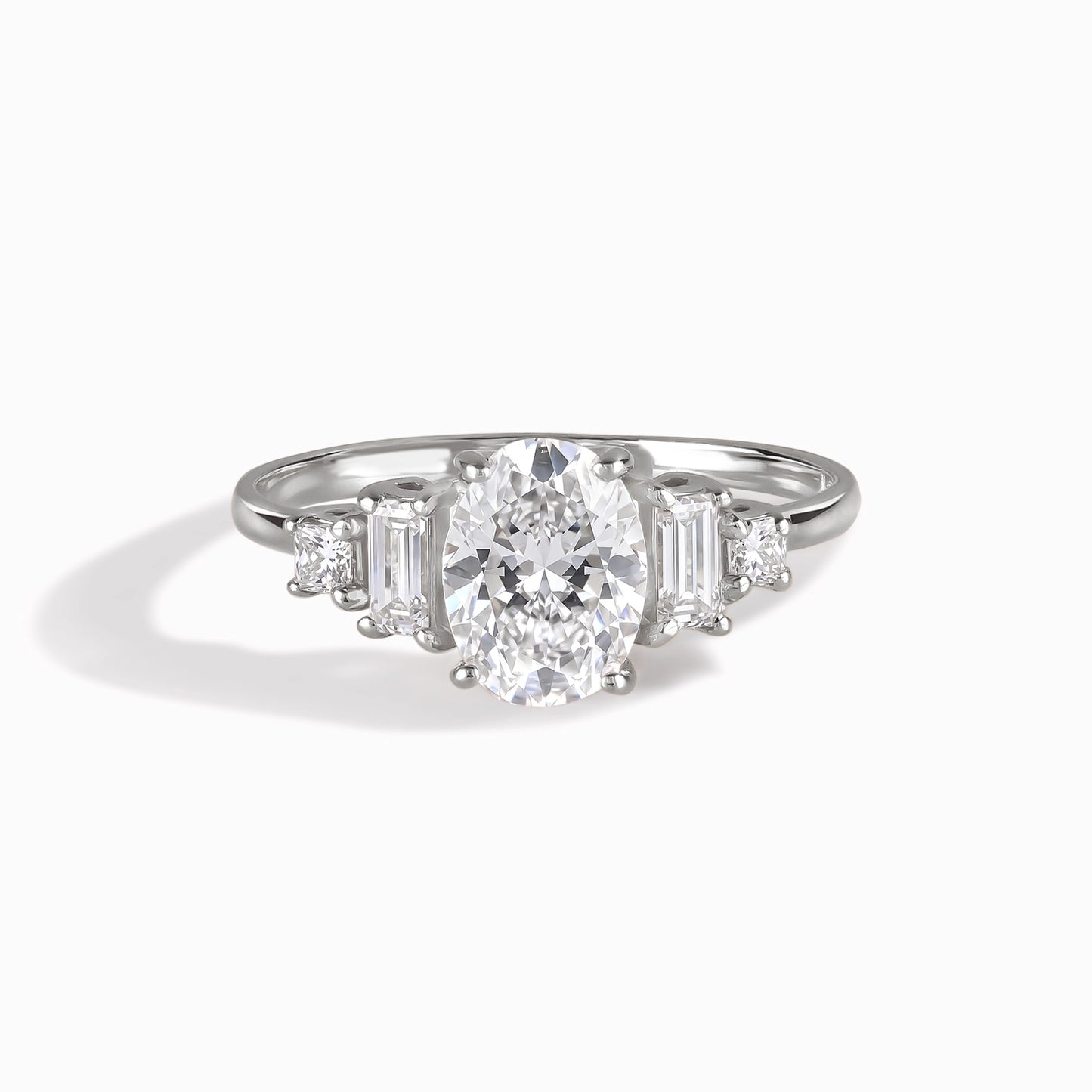 Damen einzigartiger Art-déco-Stil 925er Sterlingsilber Oval- & Baguette-Schliff Zirkonia Verlobungsring