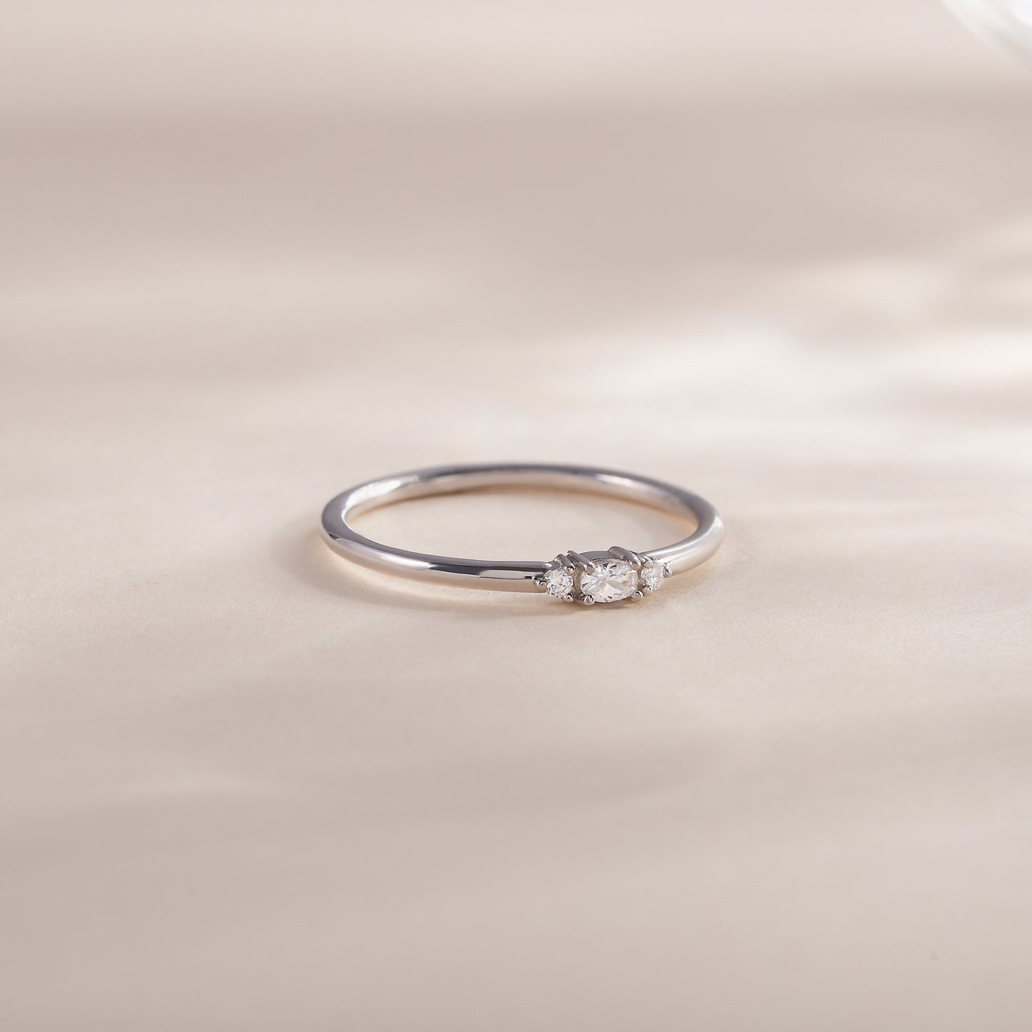 Minimalist Delicate 925 Sterling Silver 3 Stone Setting Oval CZ Promise Ring for Her