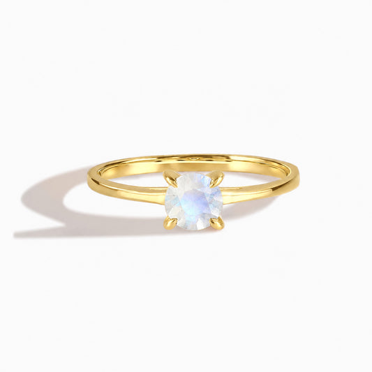 Elira Yellow Gold Moonstone Round Solitaire Ring