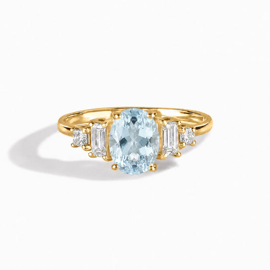 Zarter Verlobungsring aus 18 Karat Roségold mit gedrehten Diamanten