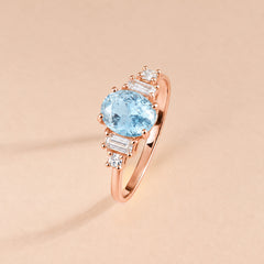 Zarter Verlobungsring aus 18 Karat Roségold mit gedrehten Diamanten
