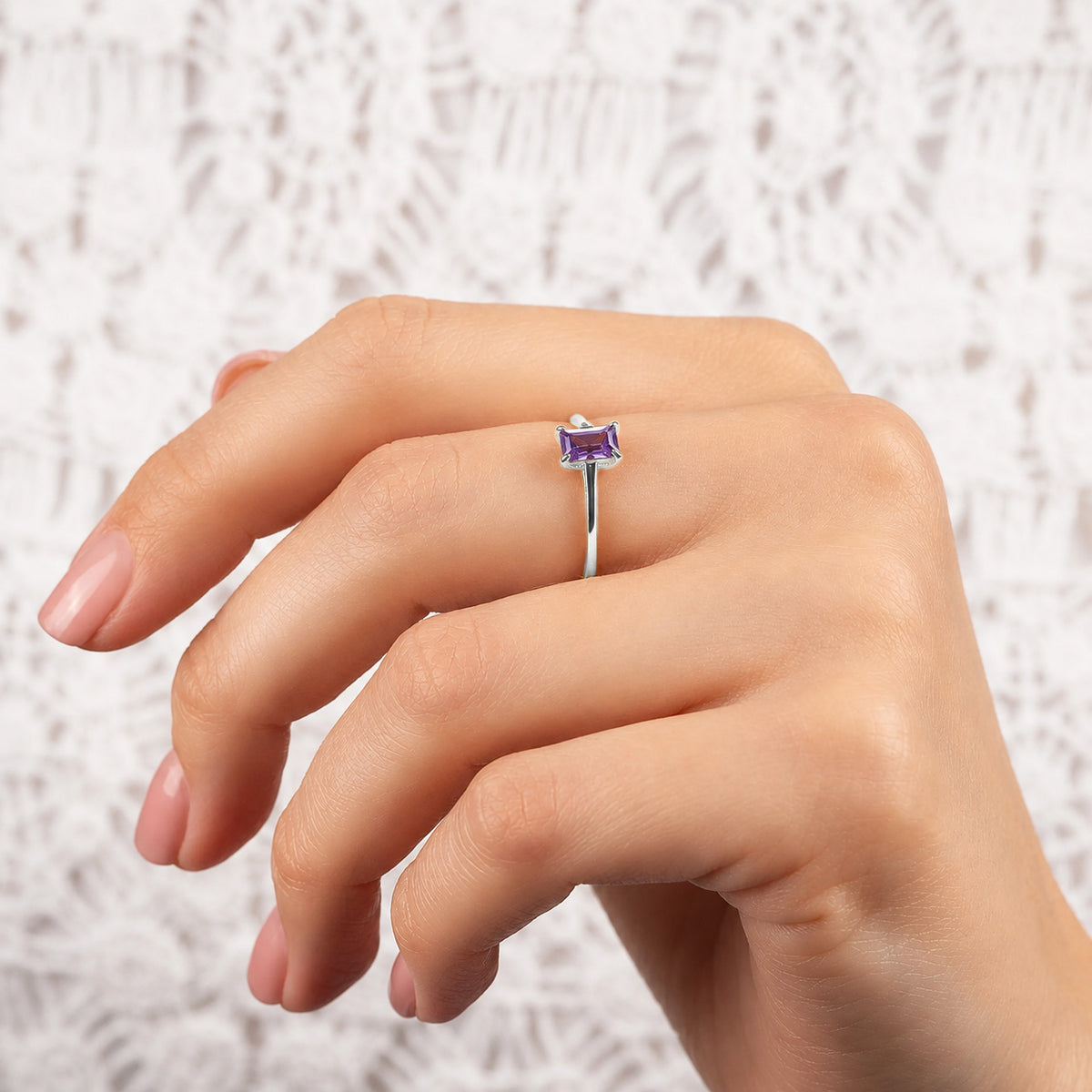 Solene White Gold Amethyst Solitaire Ring