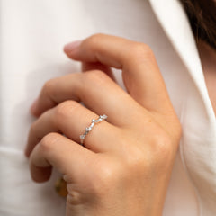 Unique Nature Inspired 925 Sterling Silver Curved Leaf CZ Wedding Band