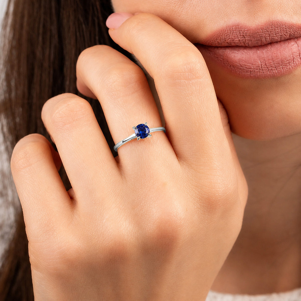 Elira White Gold Sapphire Round Solitaire Ring