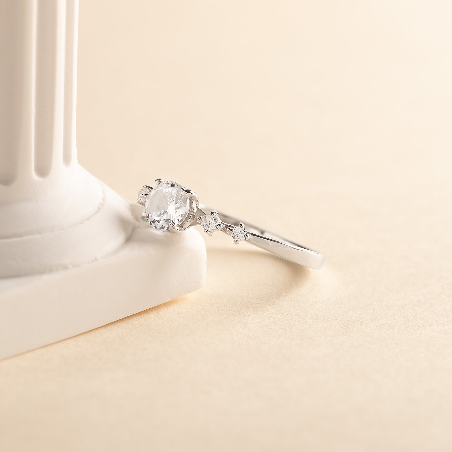 Damen zierlicher Verlobungsring aus 925 Sterling Silber mit Zirkonia