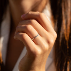 Elowen White Gold Diamond Leaf Band