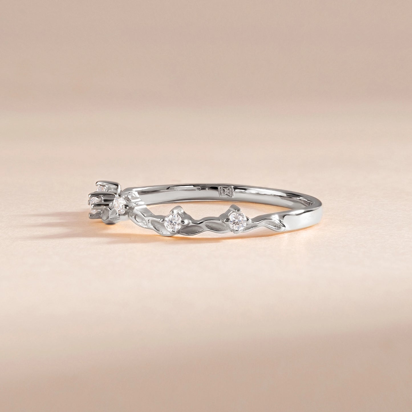 Unique Nature Inspired 925 Sterling Silver Curved Leaf CZ Wedding Band